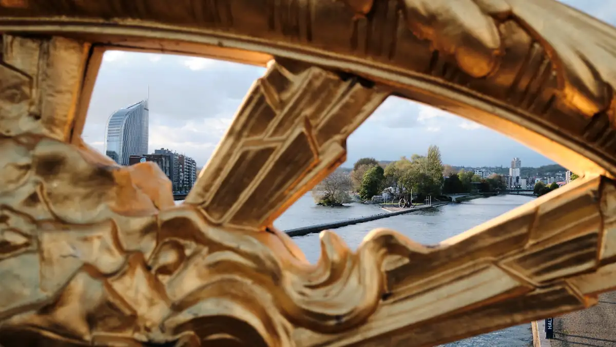 Boverie Square from the Fragnee Bridge